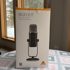 NWT Behringer Bigfoot Black USB Studio Condenser Microphone